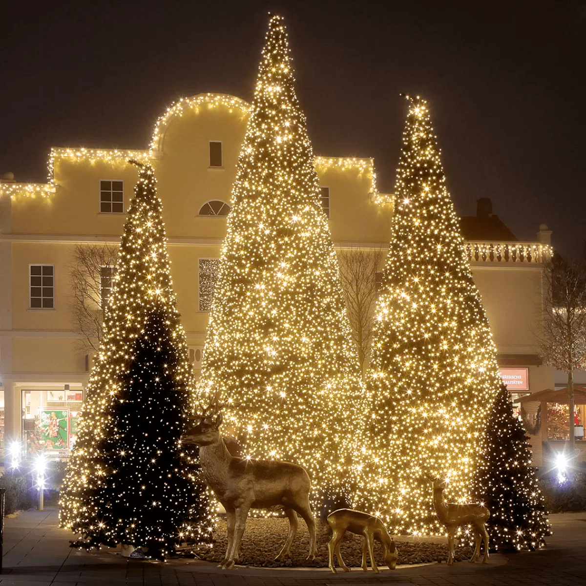 New DecoWoerner Gigant Baum Mit LED Warm, Außen, 1000 Cm grün