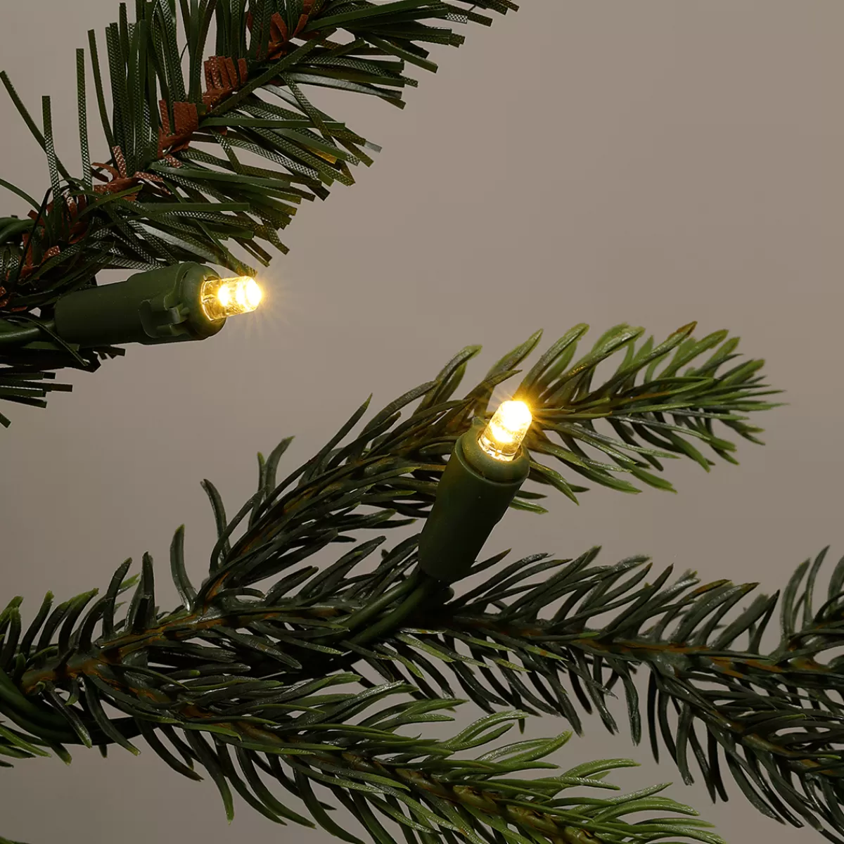 Sale DecoWoerner Künstlicher Christbaum Douglastanne Mit LED 210 Cm grün