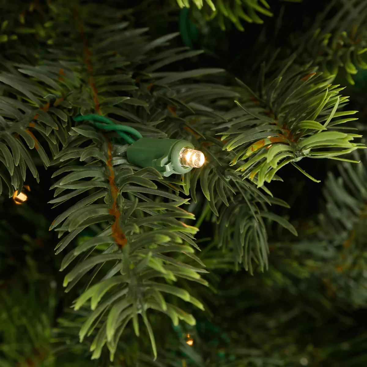 Cheap DecoWoerner Künstlicher Weihnachtsbaum Nordmanntanne Mit LED 240 Cm grün