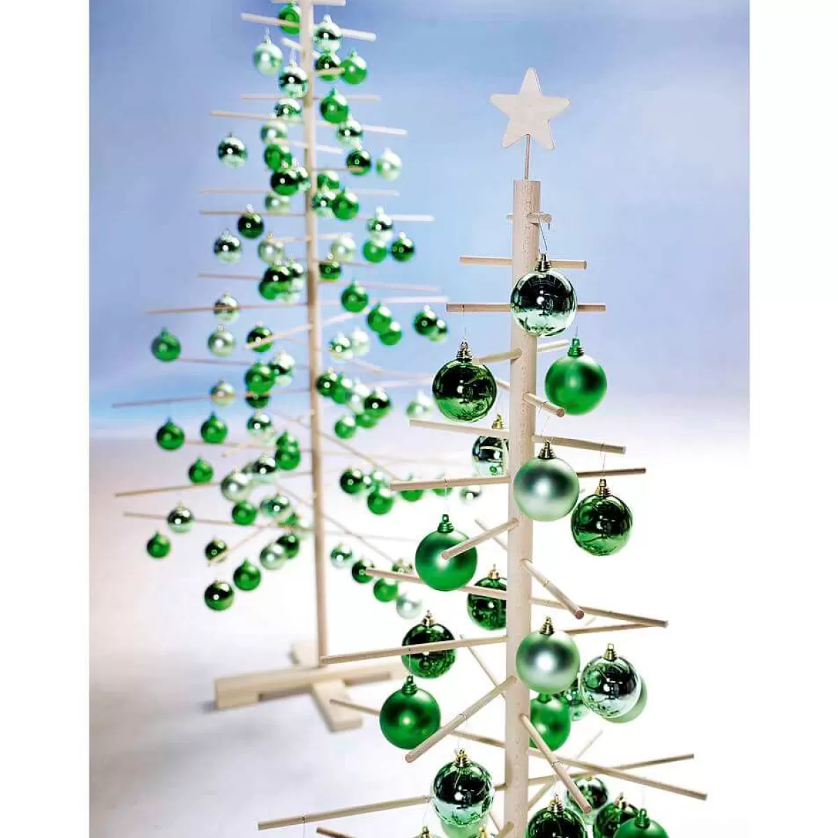 Clearance DecoWoerner Tannene, Matte Weihnachtskugeln Aus Schwer Entflammbarem Kunststoff, 6 Cm Ø – 24 Stück grün
